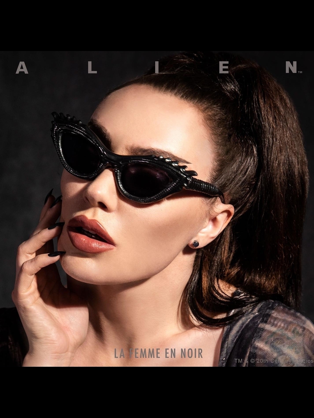 La Femme En Noir Alien Cat Eye Sunglasses